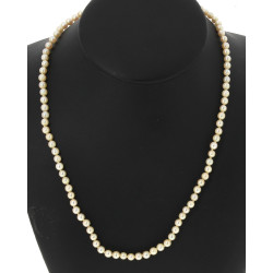 Collier shoker de 95 perles de culture, 