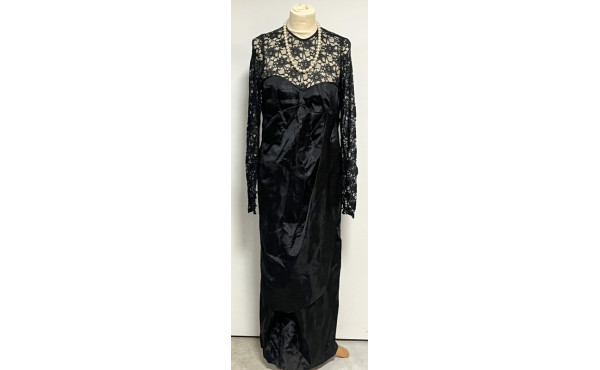 Lot de 2 robes noires, taille 40 : une r