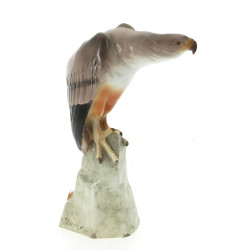 "Aigle sur un tertre rocheux", sujet en 
