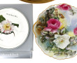 Plat en porcelaine blanche et or à décor
