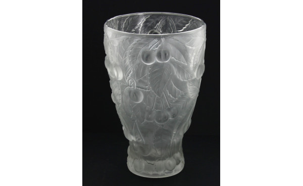 Vase en verre moulé et dépoli à décor en