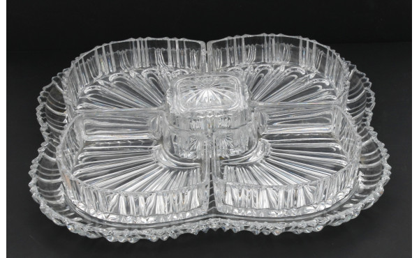 Plat compartimenté en cristal moulé comp