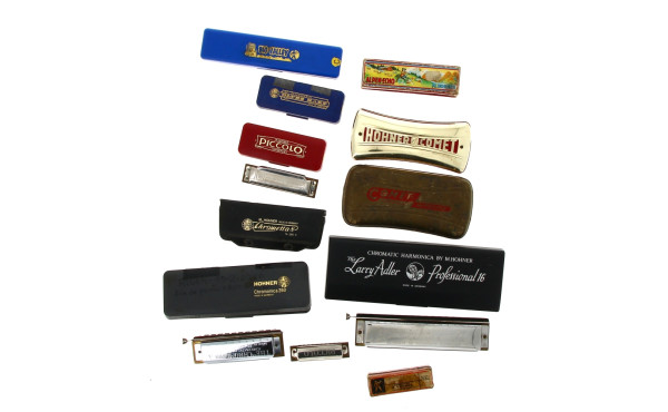 Lot de 9 harmonicas dont HOHNERComet en 