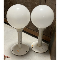 Paire de lampes de jardin, à piètement m