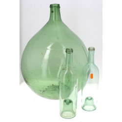 Lessiveuse en zinc et une bassine en zin