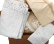 Drap ancien à broderie Richelieu à décor