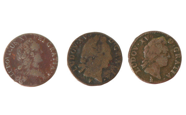 3 sols LOUIS XV en cuivre: enfant 1719 S