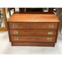 Commode basse en acajou et laiton, style
