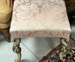 Tabouret style rococo en bois laqué crèm
