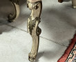 Tabouret style rococo en bois laqué crèm