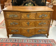 Commode XVIIIème en noyer et placage de 