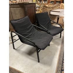 Paire de fauteuils noirs IKEA, armature 