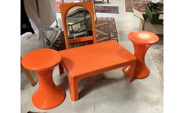 Années 70 - Ensemble de mobilier en mati