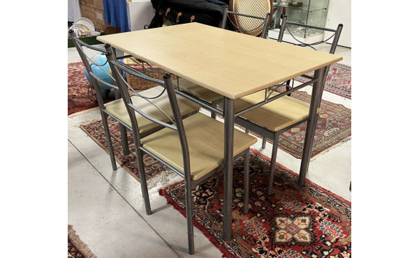 Table et 4 chaises de cuisine, métal laq