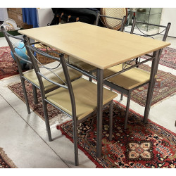 Table et 4 chaises de cuisine, métal laq
