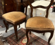 Paire de bergères en bois mouluré (qq ta