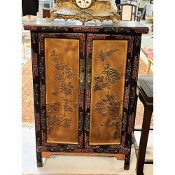 Meuble à hauteur d'appui en laque chinoi