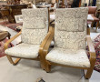 Paire de fauteuils en bois cintré (accro