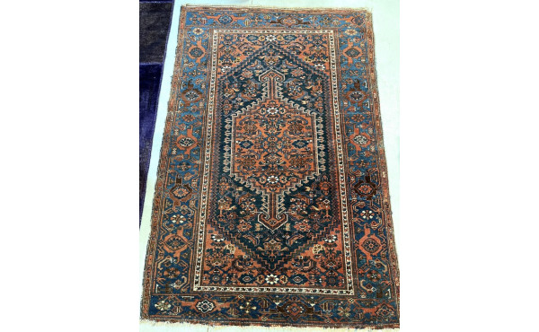 Tapis ancien en laine points noués, 193 