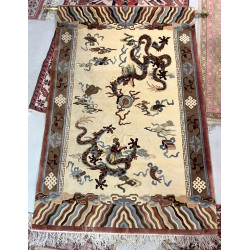 CHINE - Tapis en laine à fond beige, 183