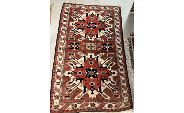 Tapis en laine points noués 184 x 116 cm