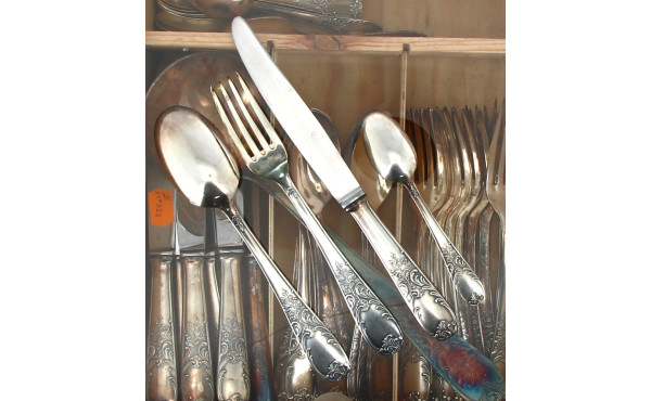 Ménagère en métal argenté style Louis XV