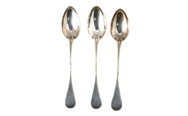 Trois petites cuillères en argent, poinç