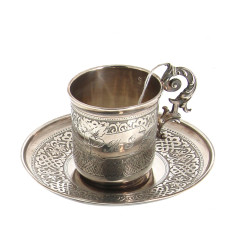 Tasse et sous-tasse en argent, poinçon m