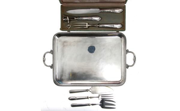 Plateau de service en métal argenté déco
