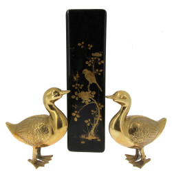 Coffret de forme allongée en laque noir 
