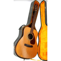 YAMAHA - Guitare sèche dans sa valise de