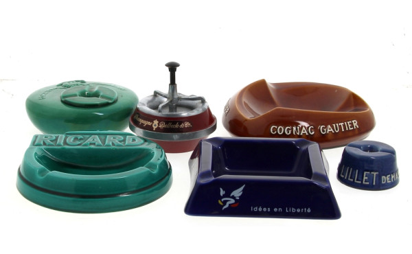 Lot de 6 cendriers publicitaires dont RI