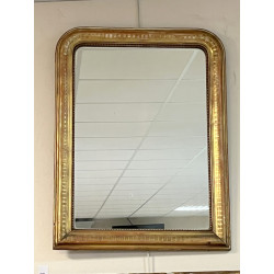 Miroir XIXème en bois et stuc doré, H 90