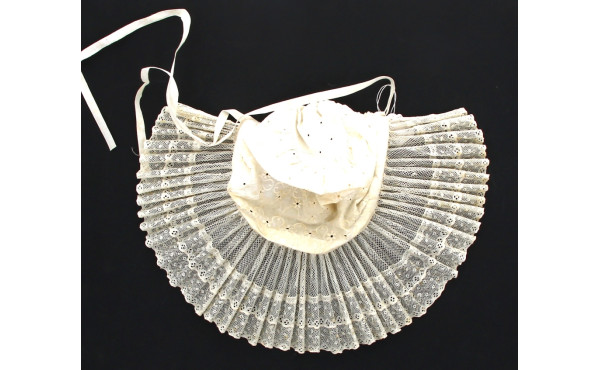 Coiffe alsacienne en tulle amidonné : on
