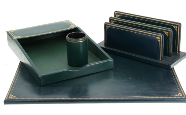 Nécessaire de bureau en cuir vert frappé