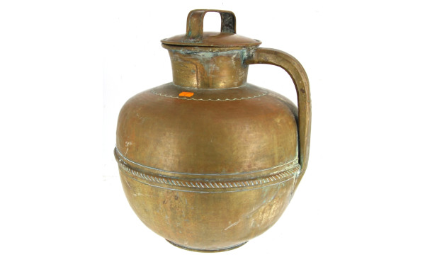 Grande cane à lait ancienne, avec couver