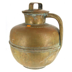 Grande cane à lait ancienne, avec couver