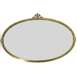 Miroir de forme ovale, entourage en lait