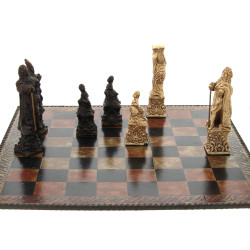 Jeu d'échecs avec pièces en résine et pl