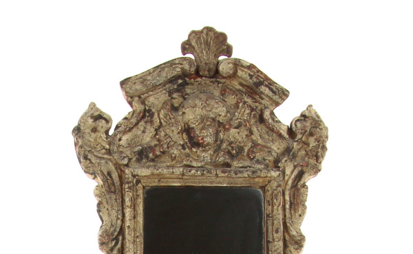 Miroir en bois sculpté patiné argent dan
