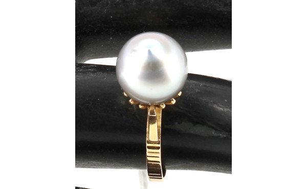 Bague en or jaune 18 cts, poinçon tête d