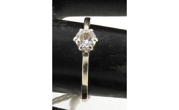Bague style solitaire en or 18 cts, sert