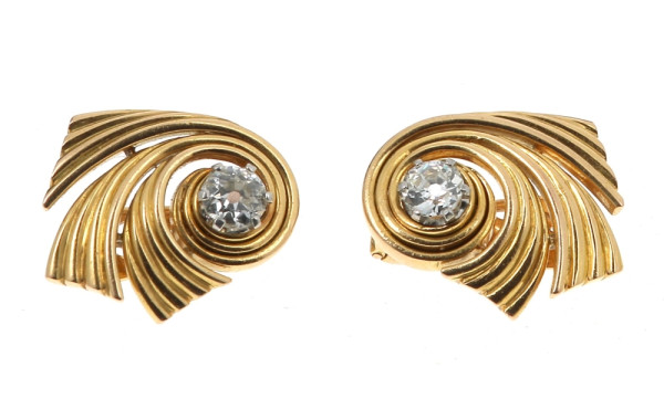Paire de boucles d'oreilles en or jaune 