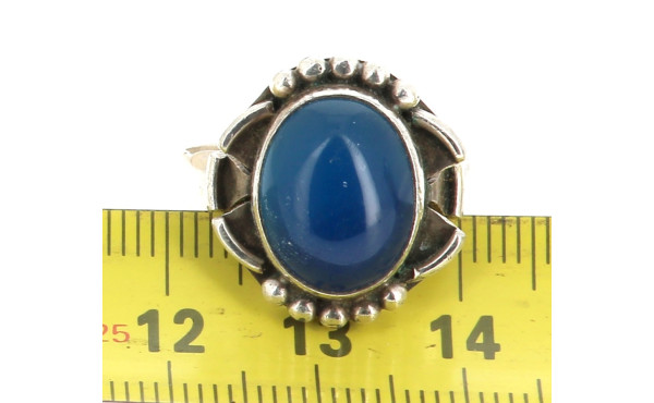 Bague en argent sertie d'un cabochon ble