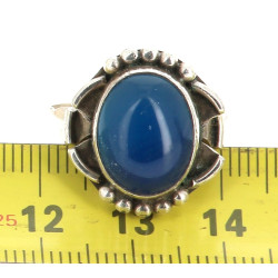 Bague en argent sertie d'un cabochon ble