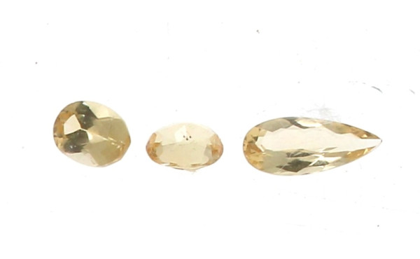 Lot de 3 citrines jaunes sur papier : un