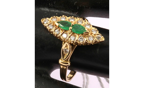 Bague marquise en or jaune 18 carats, po