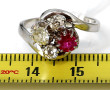 Bague en or gris 18 carats, poinçon tête