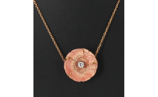 Collier fleur en or jaune 18 carats poin