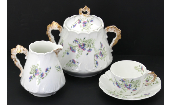 LIMOGES - 8 tasses et sous-tasses, crémi